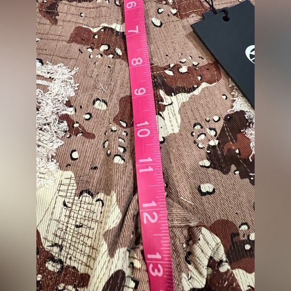 Guapi Shorts Mens 30 Brown Camo Distressed Ripped Urban Streetwear NWT - Picture 5 of 9